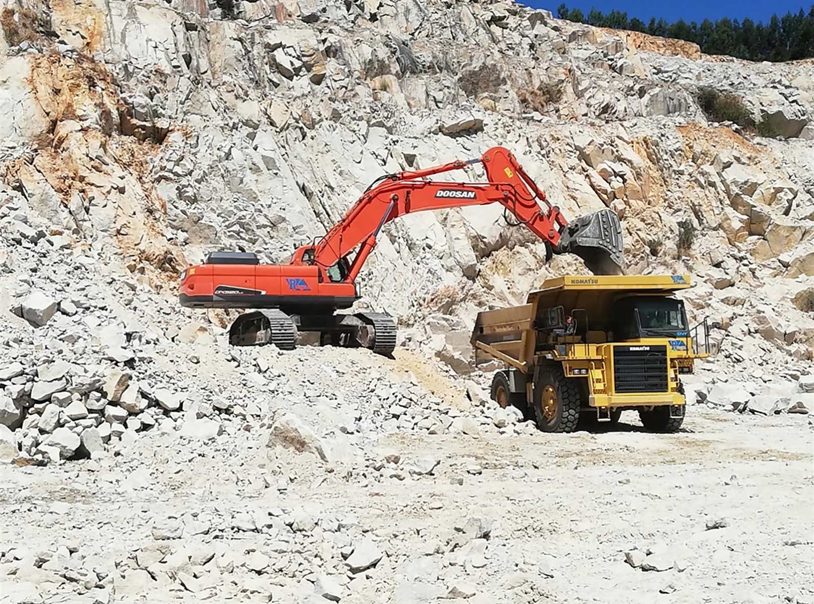 Obras de explotación cantera y minería cementos secil